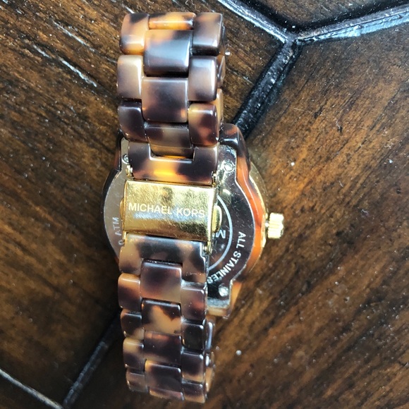 Tortoise Michael Kors 5038 Chronograph Watch - Picture 3 of 8